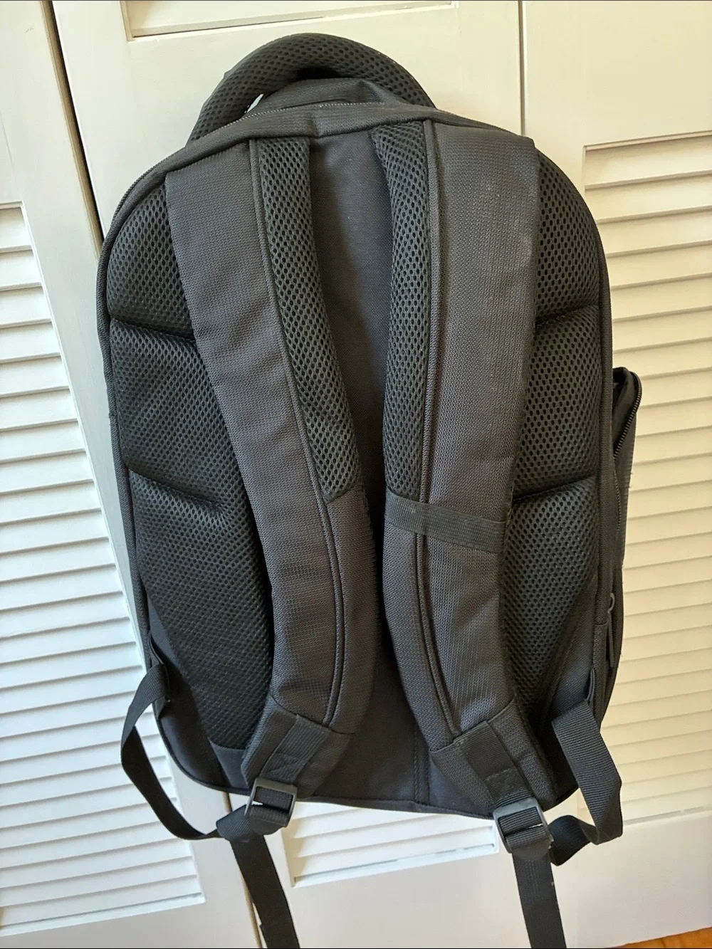 Perry Ellis Black and Gray Laptop Backpack